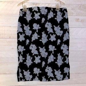 Maternity pencil skirt